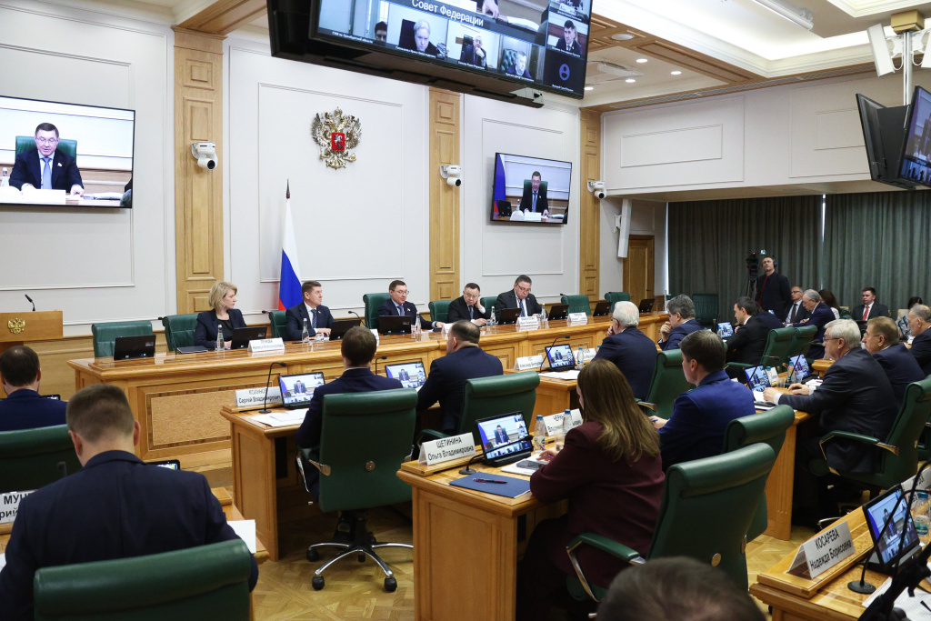 Парламентские слушания на тему «Вопросы повышения эффективности управления многоквартирными домами: основные подходы и предложения»