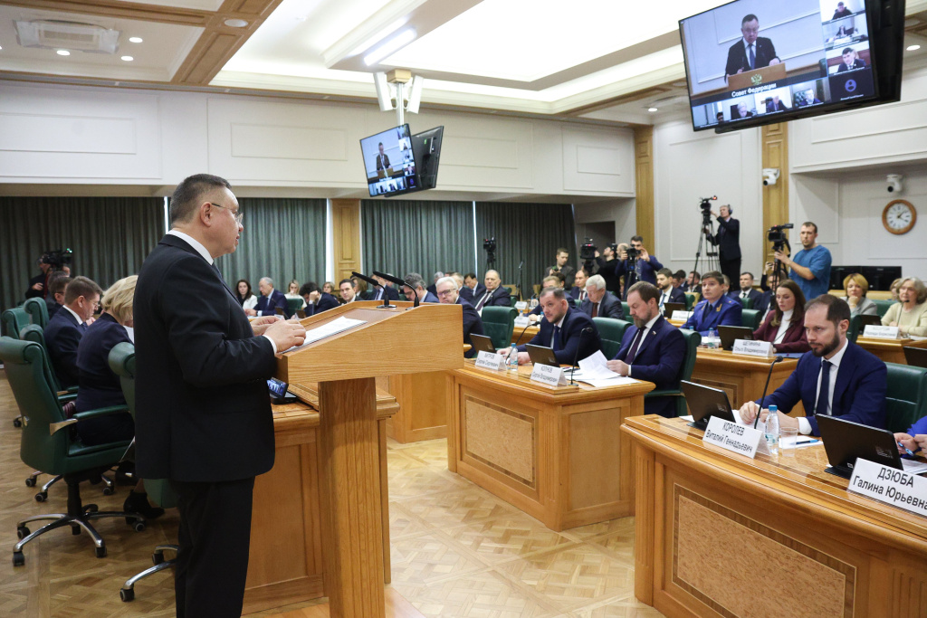 Парламентские слушания на тему «Вопросы повышения эффективности управления многоквартирными домами: основные подходы и предложения»